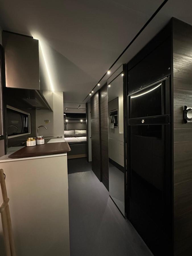 فندق Santa'S Luxury Trailer روفانييمي المظهر الخارجي الصورة